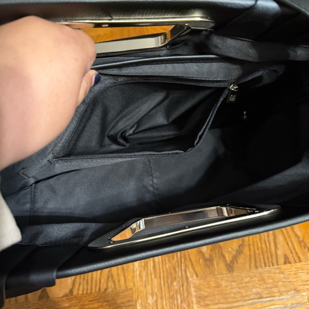BEIS Limited Edition 3 Year Anniversary Cactus Leather Tote in Black - Picture 10 of 16